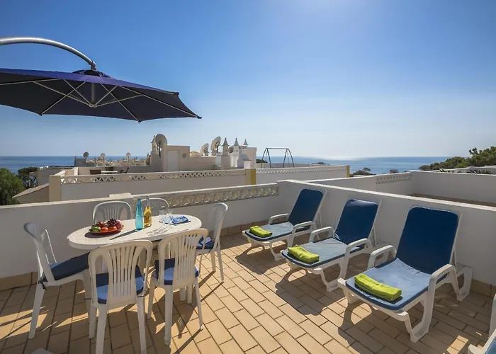 With Beautiful Terrace, Sea-views 度假居